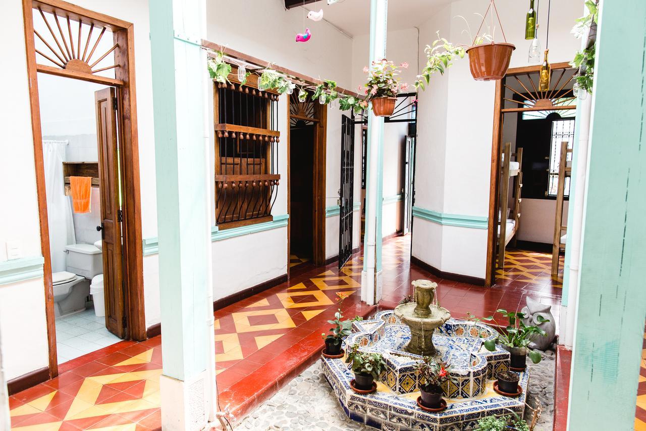 Lulos Hostal Boutique Hostel Cali Εξωτερικό φωτογραφία